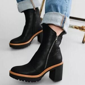 Oasis Society Lug Heeled Ankle Boot Ladies US Size 9 Medium